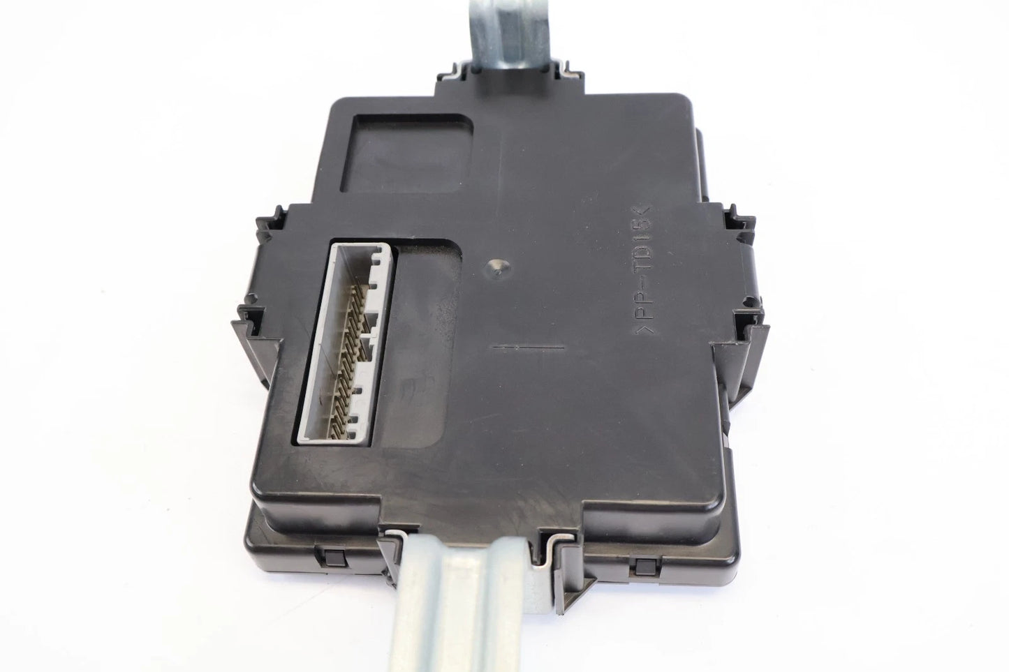 2010-2013 SUZUKI KIZASHI BODY CONTROL MODULE COMPUTER UNIT BCM BCU 39540-57L00