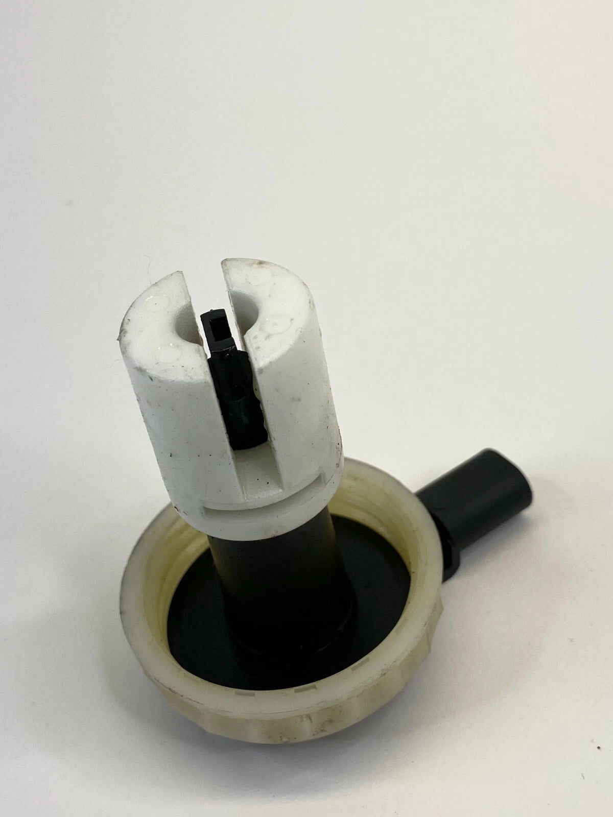 2006-2010 BMW 550I 4.8L BRAKE MASTER CYLINDER FLUID RESERVOIR TANK CAP COVER OEM