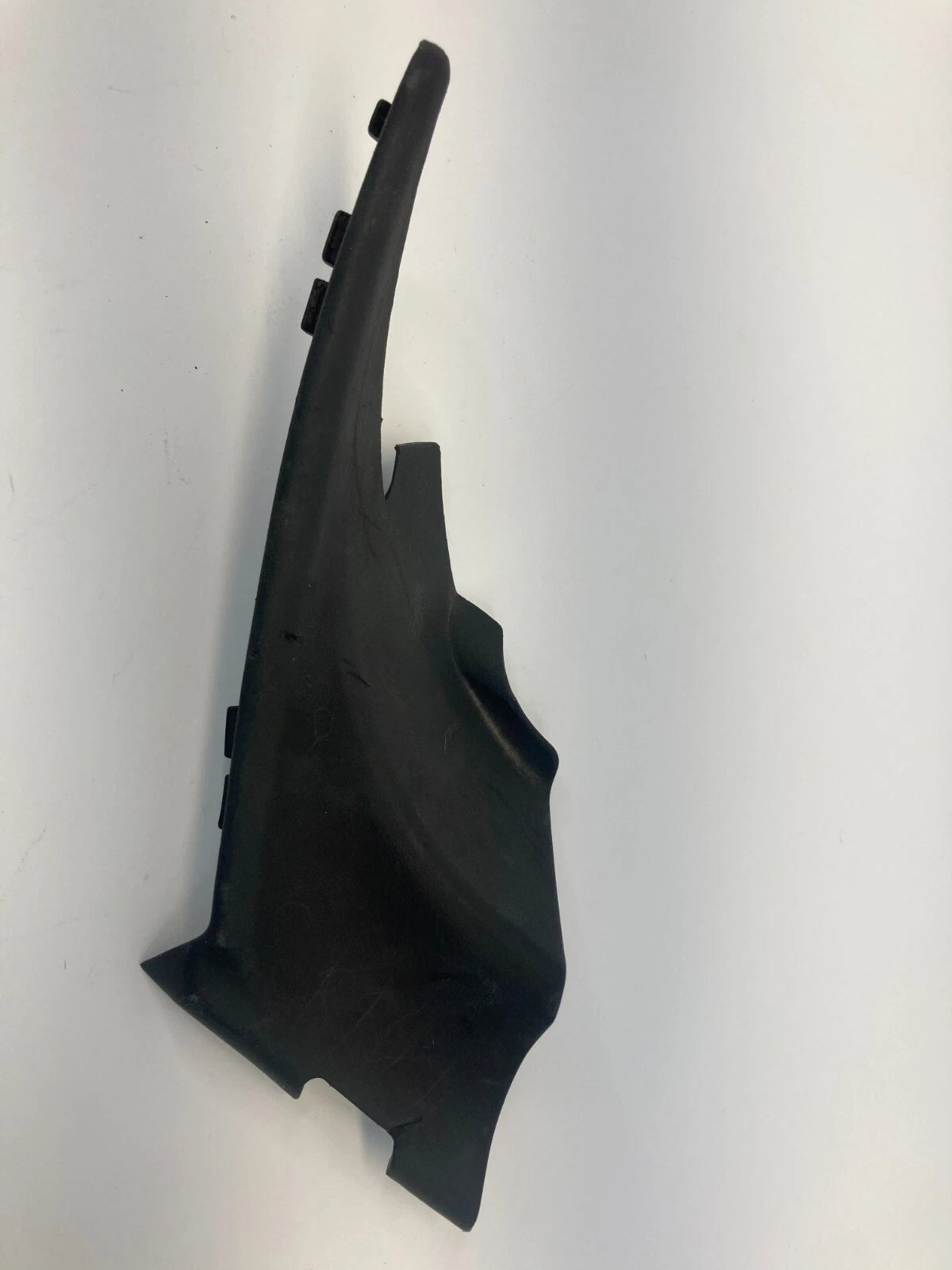 2006-2011 HYUNDAI ACCENT RIGHT PASSENGER SIDE COWL COVER TOP TRIM RH OEM