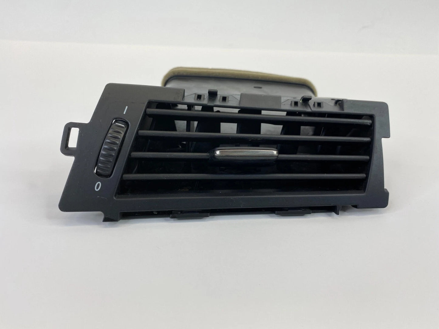 2004-2007 BMW 530I DASH RIGHT SIDE A/C AIR VENT DUCT GRILLE 64226910732 OEM