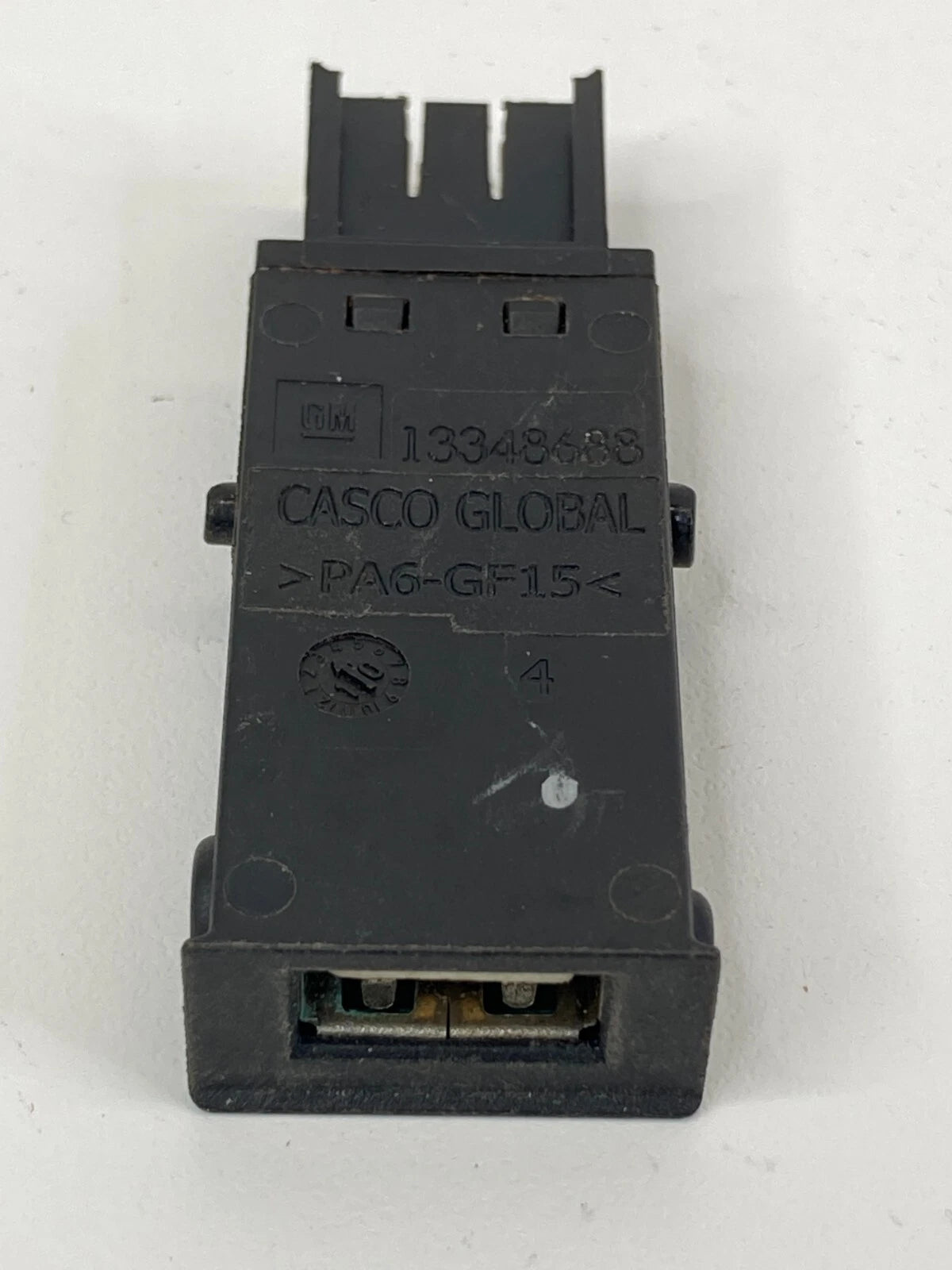 2011 BUICK REGAL CENTER CONSOLE AUX USB PORT SOCKET 13348688 OEM