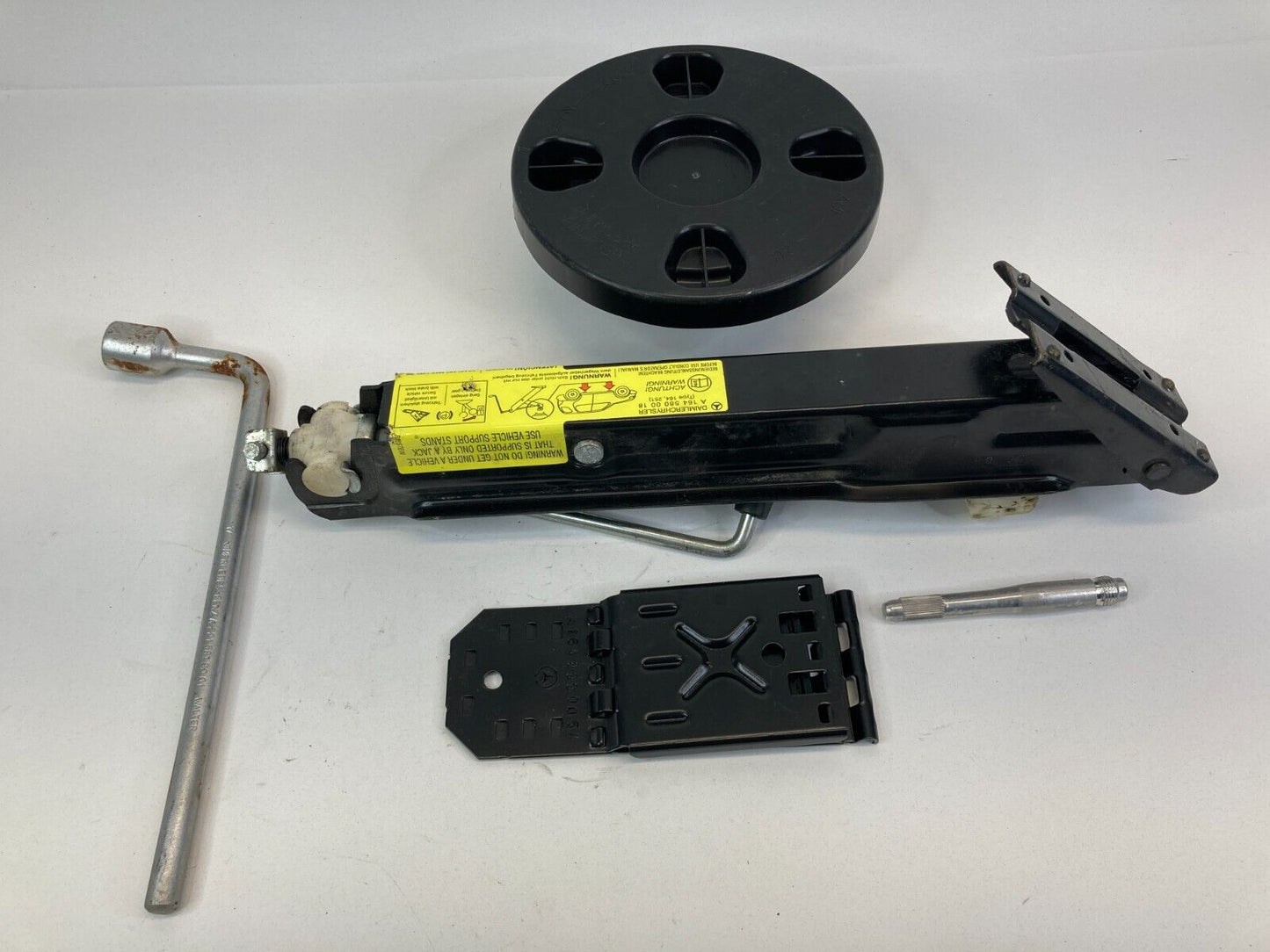 2006-2011 Mercedes-Benz ML 350 Emergency Jack Lift & Tool Kit A164-899-00-54