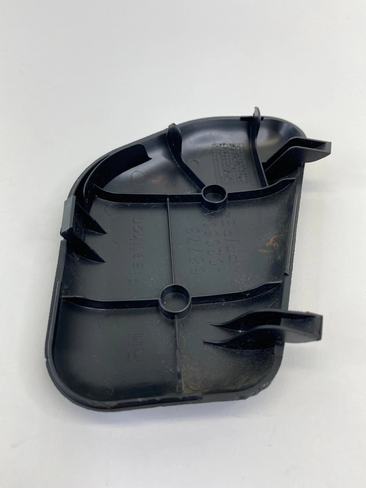 2003-2008 TOYOTA COROLLA RIGHT PASSENGER TRUNK LID COVER CAP LUGGAGE 58773-02050