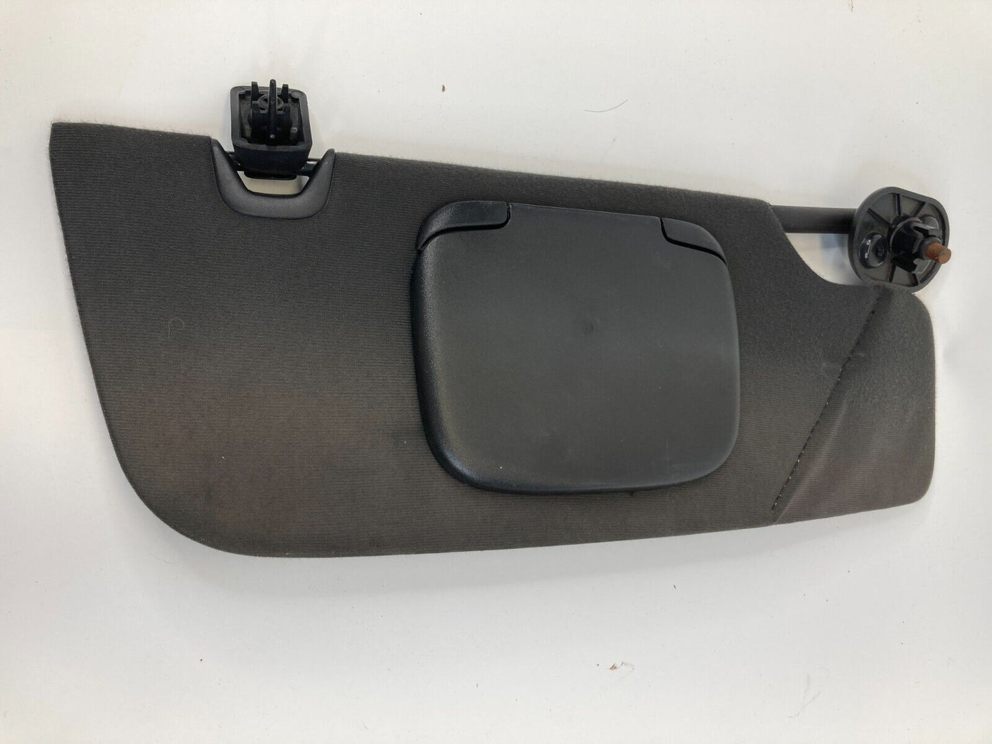 2005-2009 Ford Mustang Front Right Sunvisor Sun Visor Shade 7U5A-00014-AA OEM