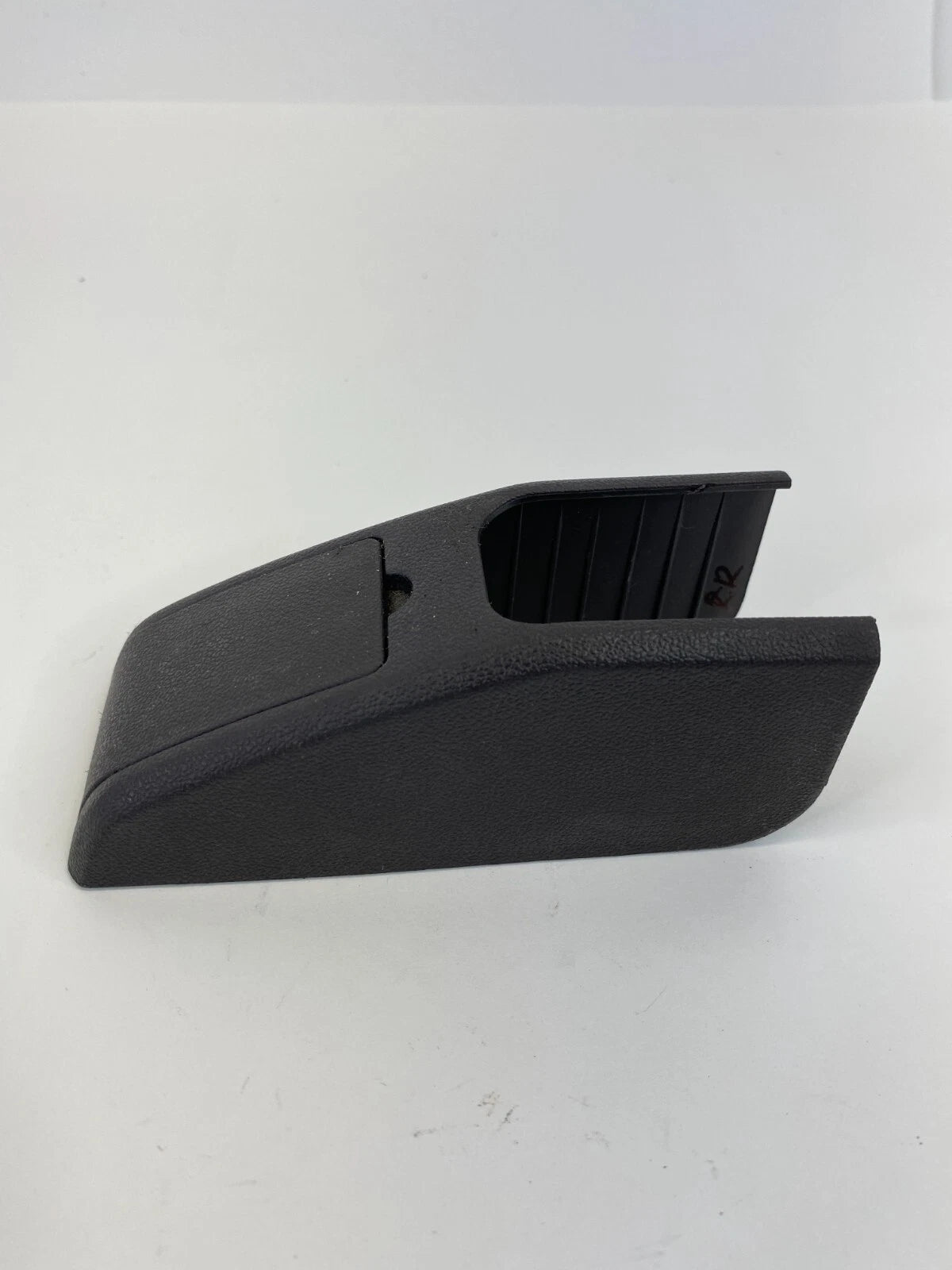 2010-2015 HYUNDAI TUCSON REAR RIGHT PASSENGER SEAT BEZEL COVER TRIM OEM