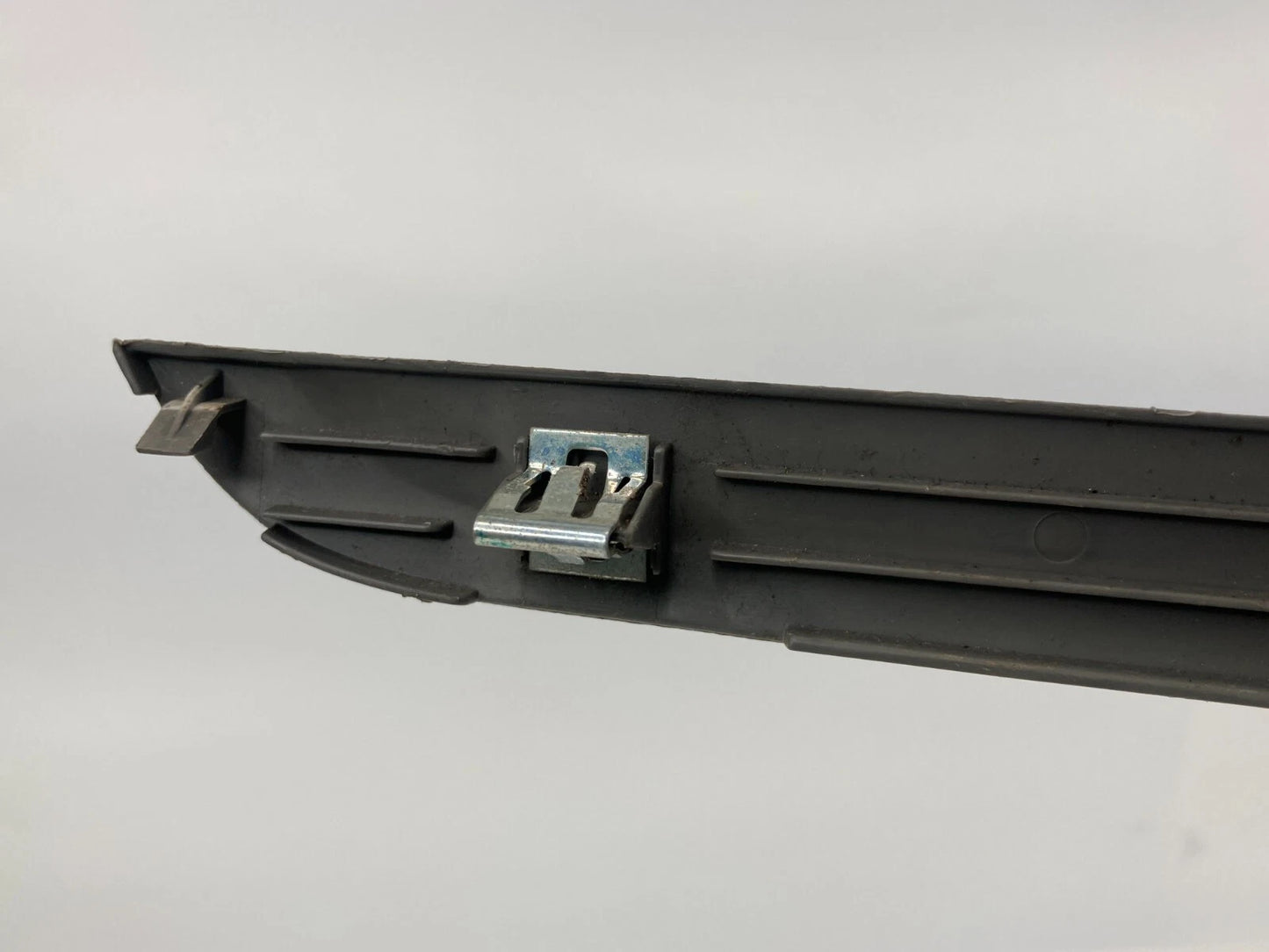 2013-2015 CHEVROLET MALIBU FRONT RIGHT SIDE DOOR PULL HANDLE COVER TRIM BEZEL