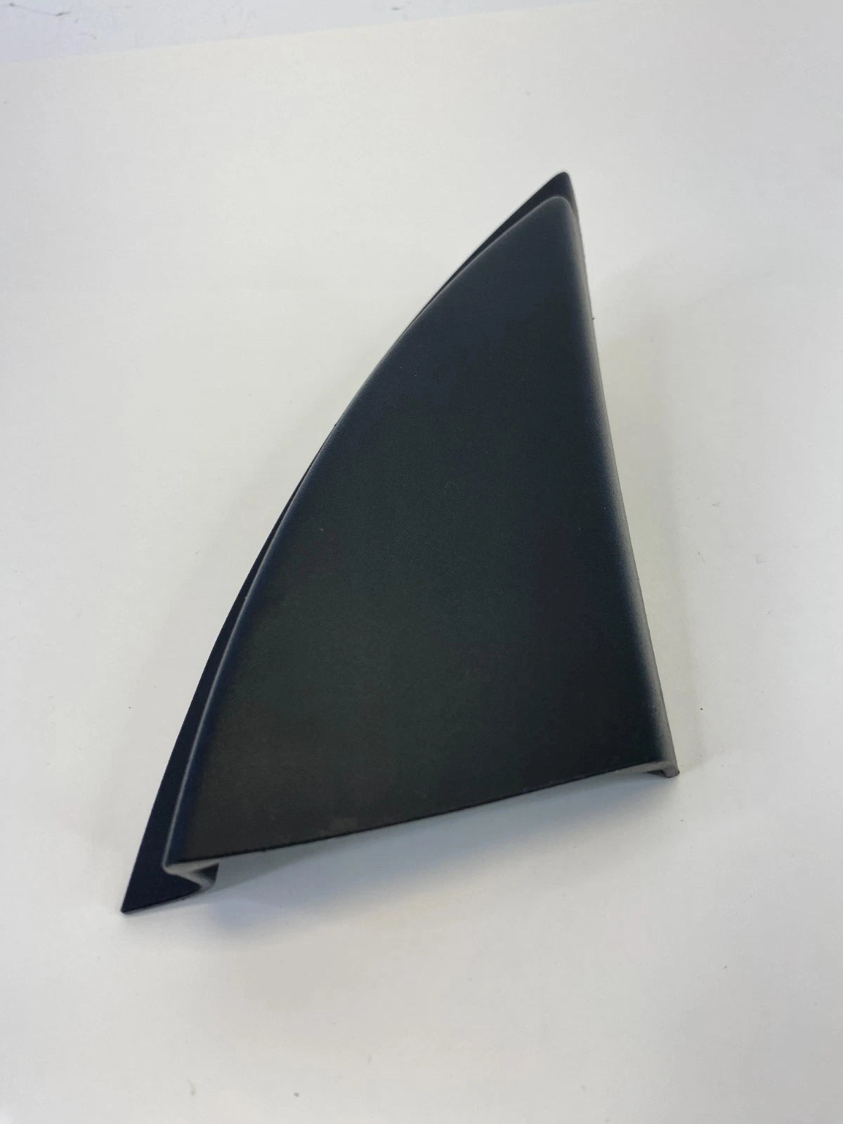2016-2019 FORD EXPLORER INTERCEPTOR FRONT RH DOOR MIRROR COVER CORNER TRIM OEM