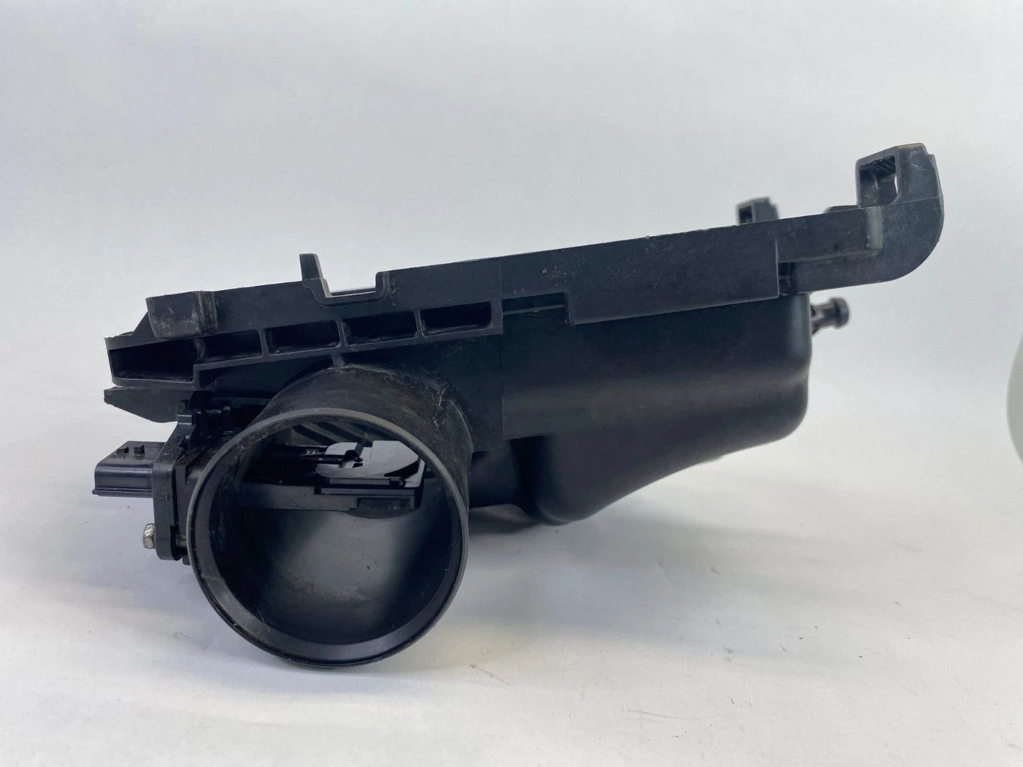 2013-2019 NISSAN SENTRA ENGINE AIR CLEANER BOX CASE UPPER OEM FACTORY 165003RC2A