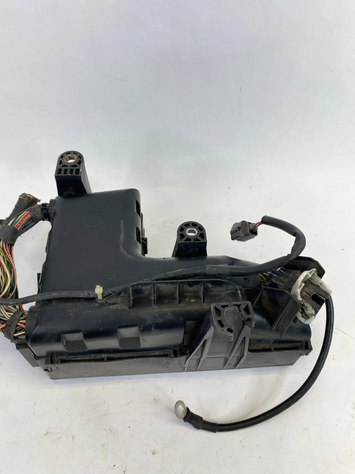 2003-2006 TOYOTA TUNDRA 4.0L V6 A/T ENGINE COMPARTMENT FUSE RELAY JUNCTION BOX