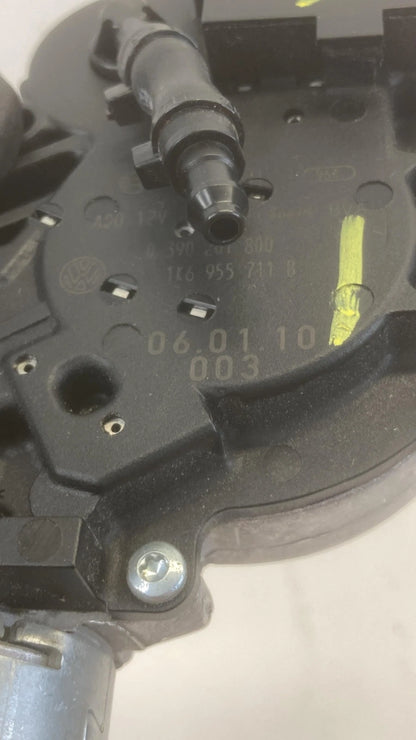 06-09 VOLKSWAGEN GTI HATCHBACK REAR TRUNK WINDSHIELD WIPER MOTOR ASSEMBLY OEM