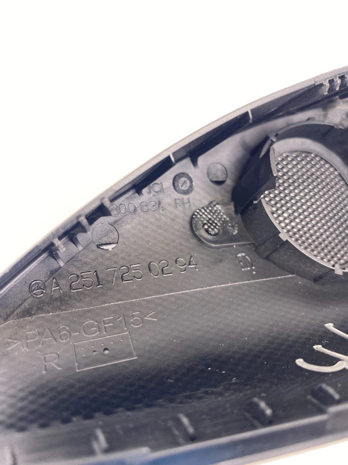06-12 MERCEDES-BENZ R350 FRONT RIGHT DOOR TWEETER SPEAKER COVER TRIM A2517250294