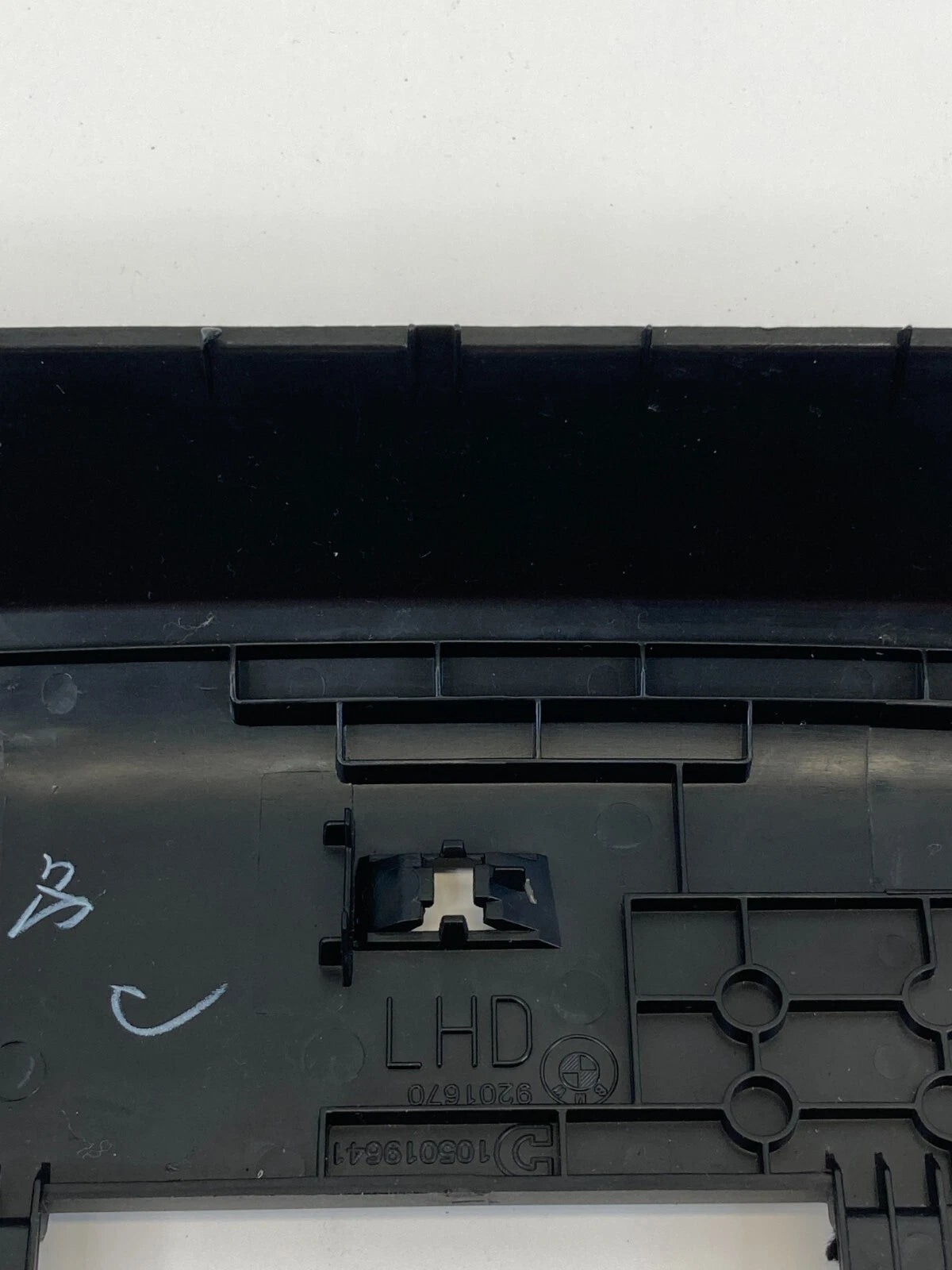 2011 2012 2013 2014 BMW X3 CENTER CONSOLE LOWER TRIM COVER BEZEL 105019641 OEM