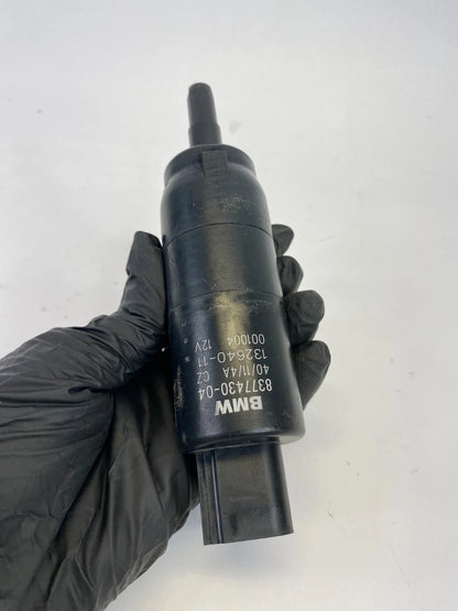 2009-2011 BMW 328I XDRIVE 07-11 328I WINDSHIELD WASHER FLUID PUMP 8377430-04 OEM