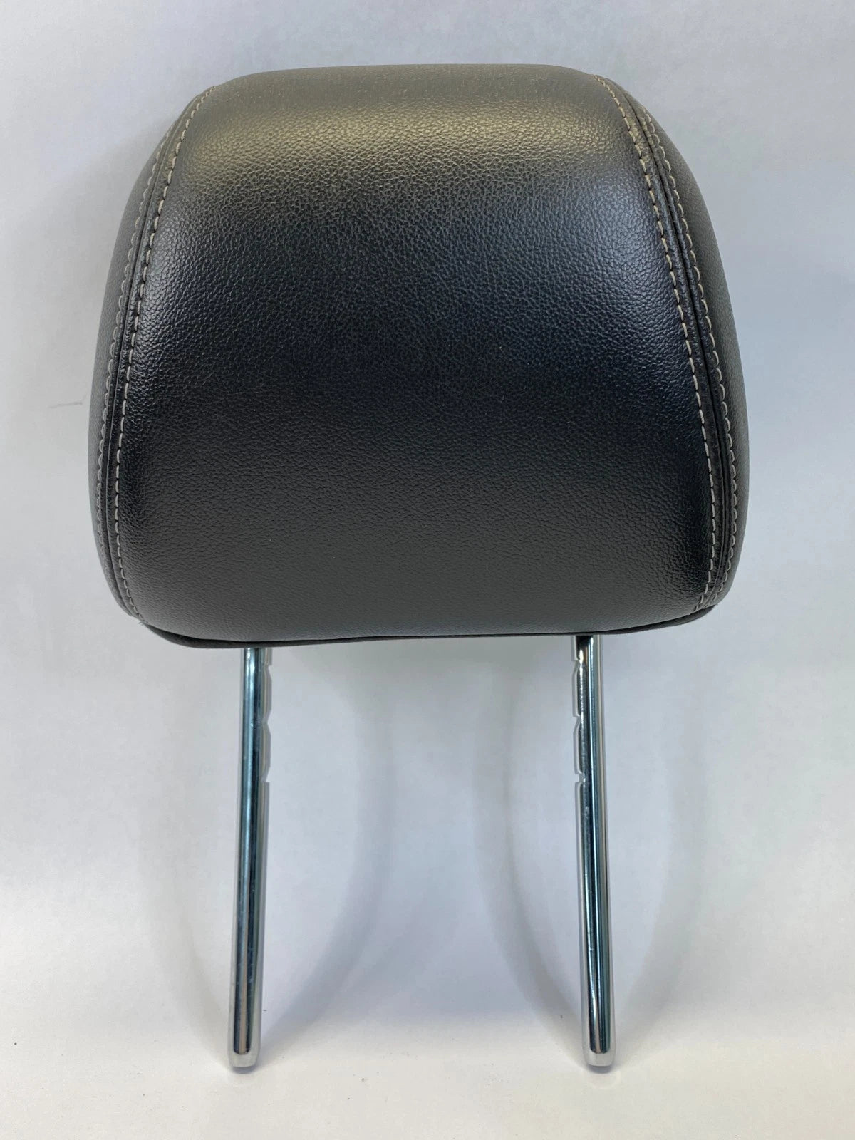 2012-2018 FORD FOCUS FRONT HEADREST BLACK LEATHER DRIVER AND PASSENGER SIDE OEM
