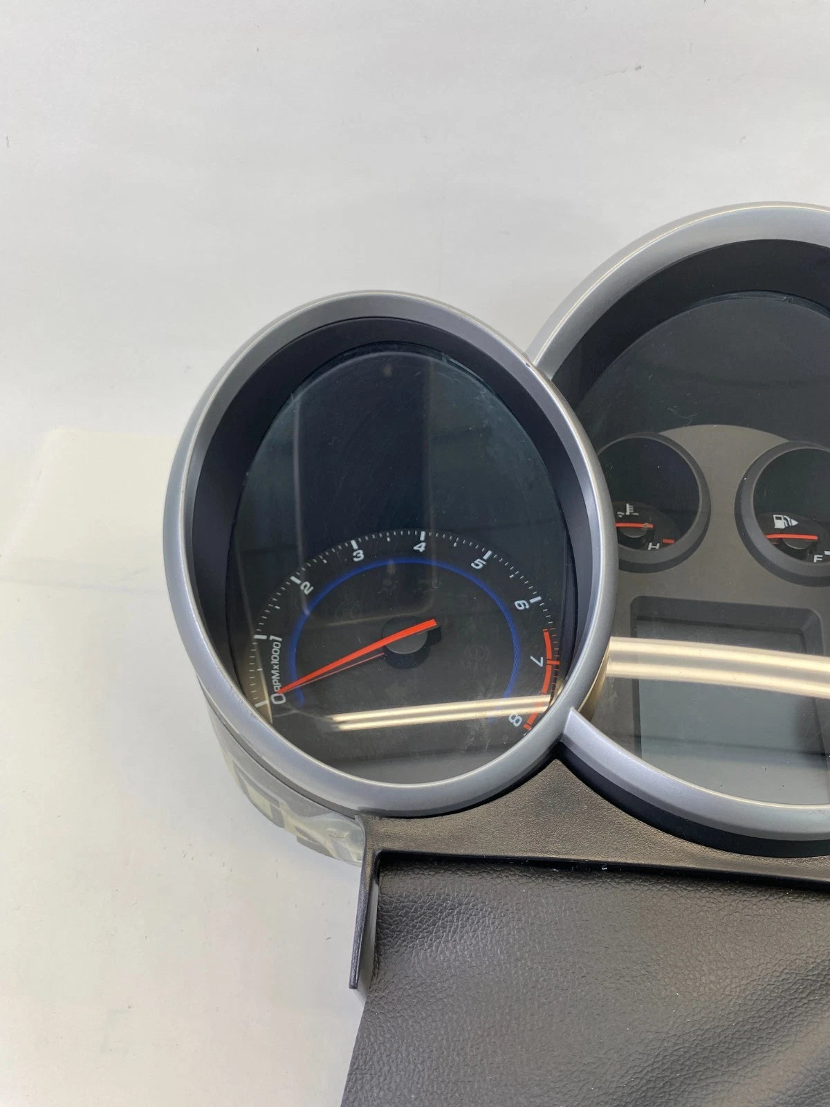 13-16 CHEVY CRUZE SPEEDOMETER INSTRUMENT CLUSTER GAUGE COLUMN COVER 95129378 OEM