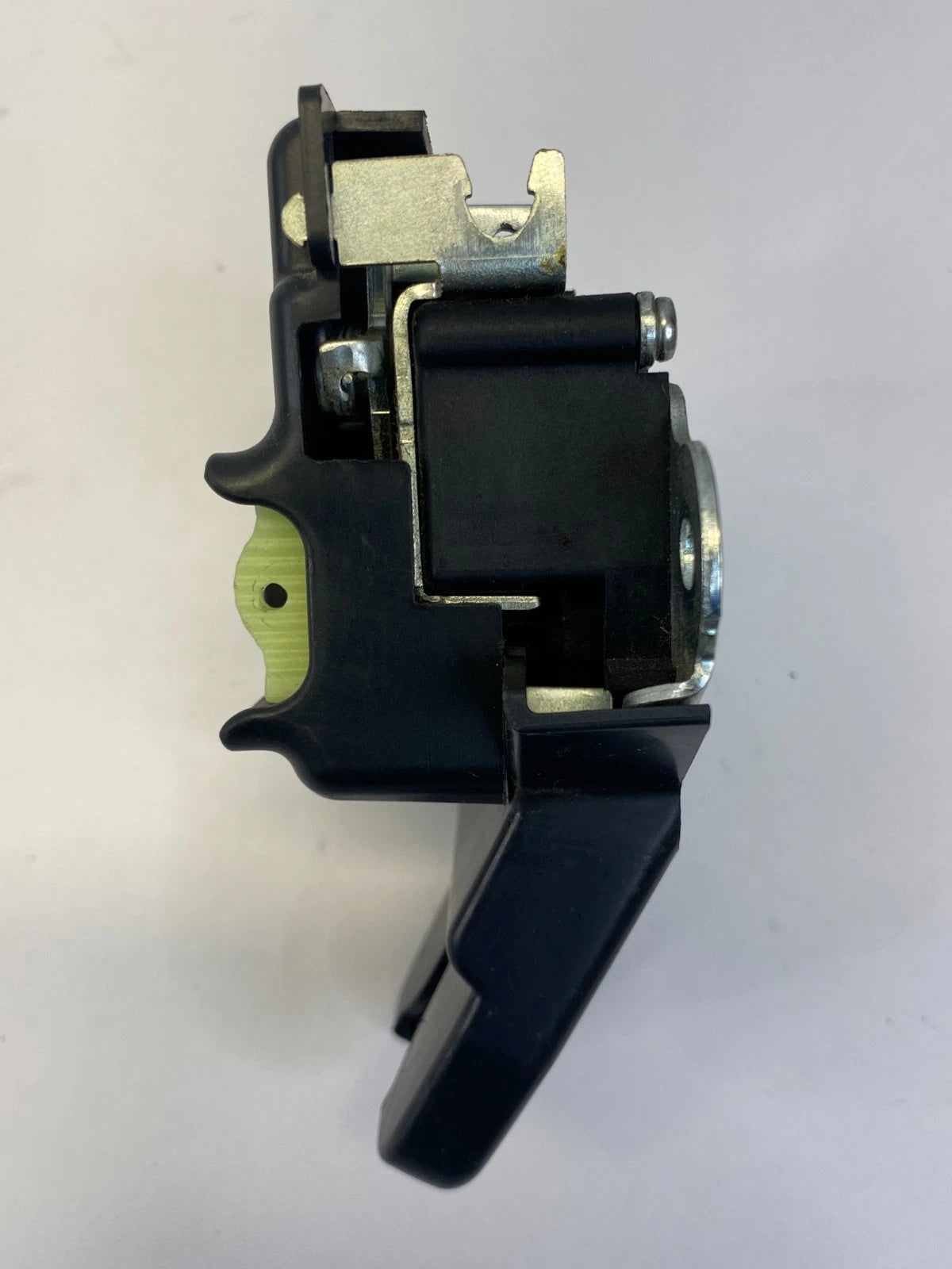 2010-2013 KIA FORTE SEDAN REAR TRUNK LATCH LID LOCK ACTUATOR RELEASE OEM