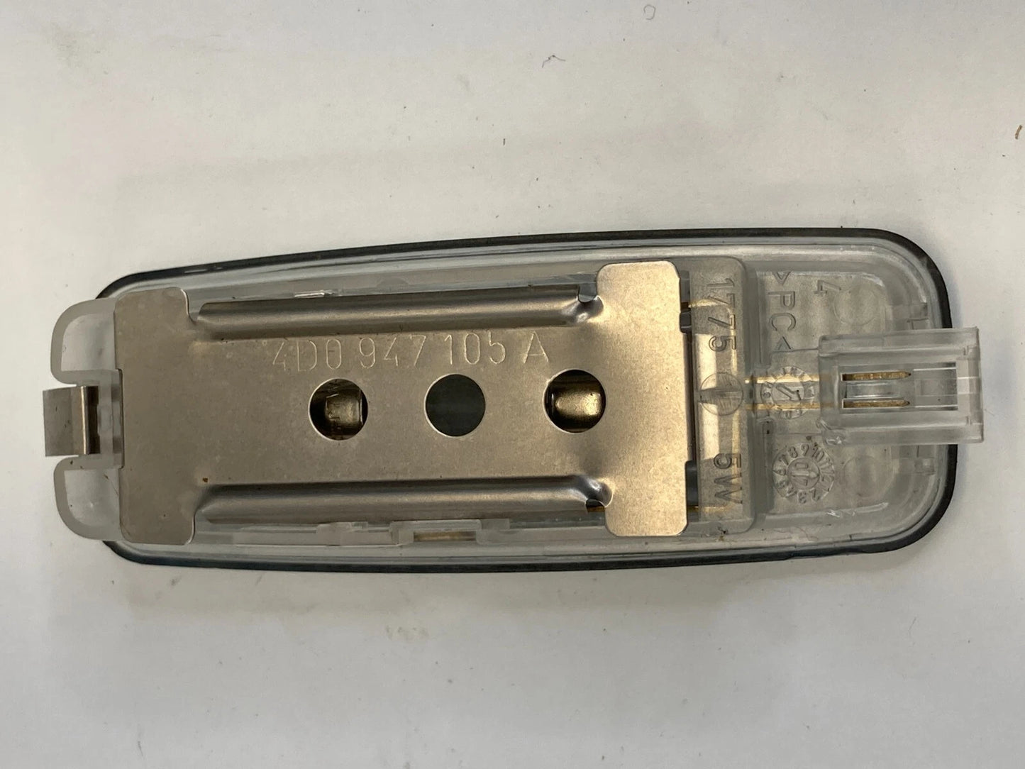 2006-2018 AUDI A6 FRONT RIGHT SIDE ROOF VISOR DOME MAP VANITY LIGHT LAMP OEM