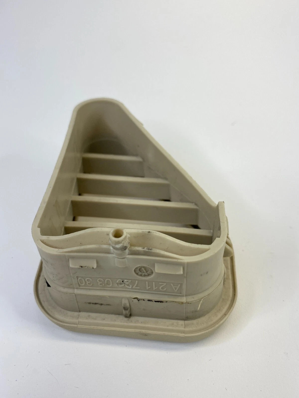 03-06 MERCEDES-BENZ E500 FRONT LEFT DOOR PANEL AIR VENT TRIM ELEMENT 2117200330