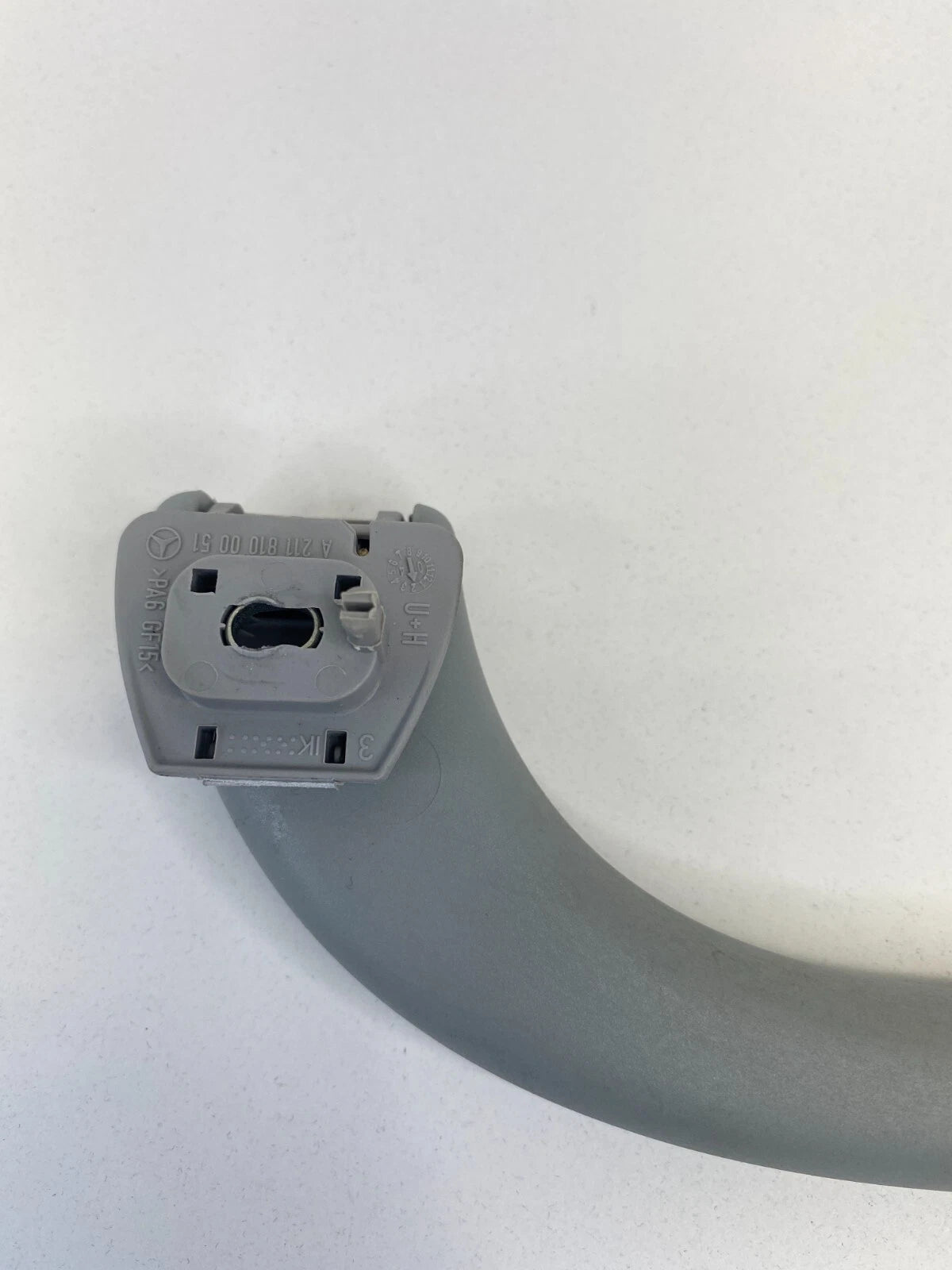 2003-2009 MERCEDES BENZ E320 SEDAN REAR LEFT ROOF GRAB GRIB HANDLE GRAY OEM