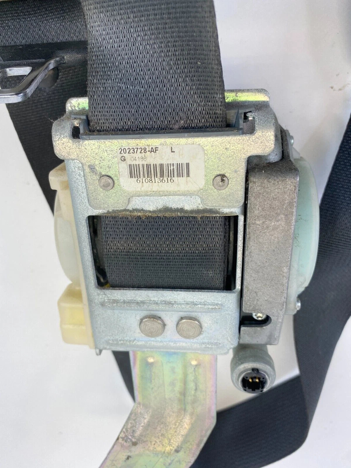 2004-2008 NISSAN MAXIMA FRONT LEFT DRIVER SEAT BELT RETRACTOR 2023728-AF OEM