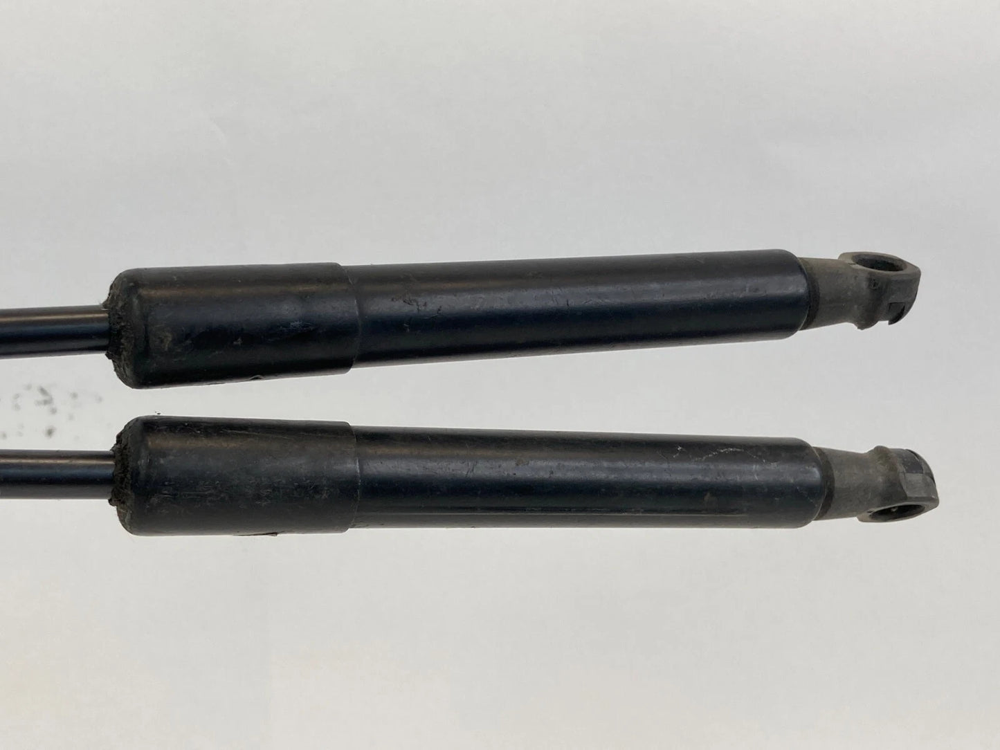 04-09 MITSUBISHI GALANT REAR TRUNK LIFTGATE TAILGATE SUPPORT SHOCK STRUTS PAIR
