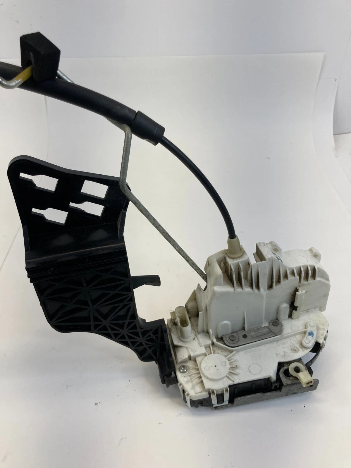 2011-2014 DODGE AVENGER SEDAN FRONT RIGHT DOOR LOCK LATCH ACTUATOR 04589694AD