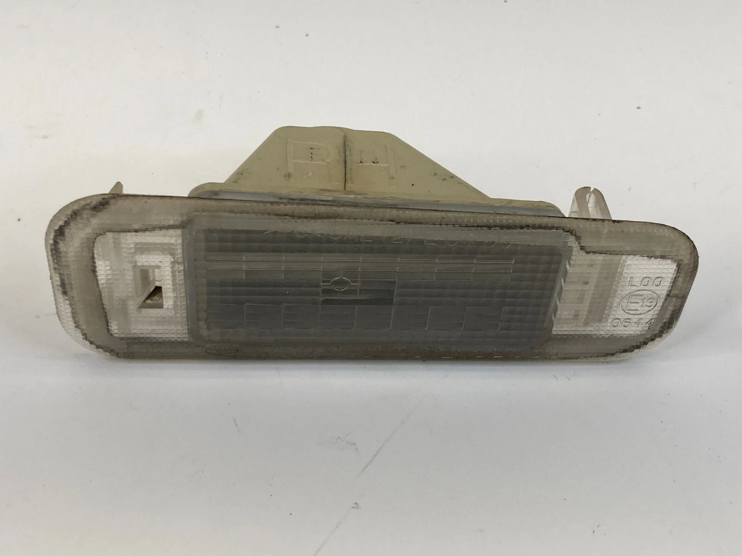 2006-2011 KIA RIO RIO5 REAR RIGHT PASSENGER SIDE LICENSE PLATE LIGHT LAMP OEM