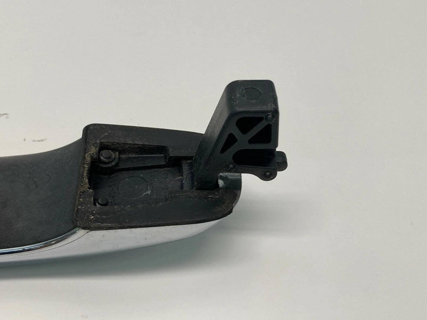 04-08 CHEVROLET EQUINOX 05-09 MALIBU REAR RIGHT PASSENGER EXTERIOR DOOR HANDLE