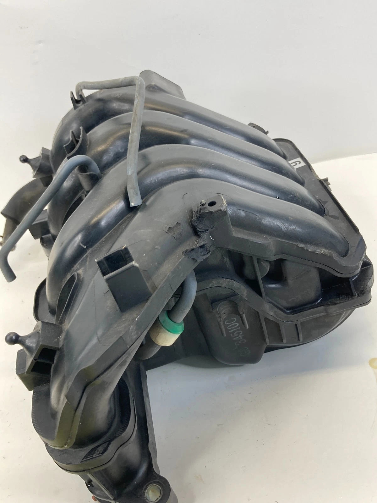 2012-2017 HYUNDAI ACCENT VELOSTER 1.6L L4 16V FWD AIR INTAKE MANIFOLD ASSY OEM