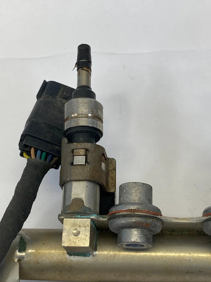 2010-2017 CHEVROLET EQUINOX 2.4L AT FUEL INJECTOR RAIL PIPE ASSEMBLY 12650736