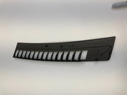 2005-2007 JEEP GRAND CHEROKEE UPPER RIGHT DASH DEFROST VENT COVER 5JM66TRM