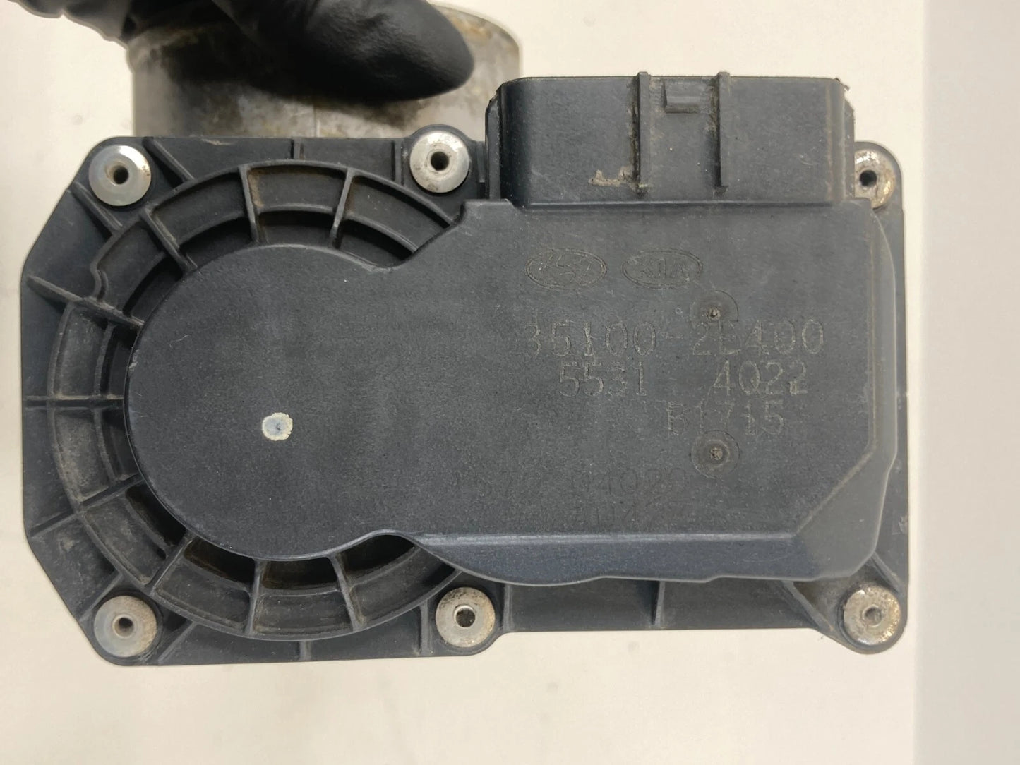 2013 HYUNDAI ELANTRA GT 1.8L THROTTLE BODY VALVE ASSEMBLY 35100-2E400 OEM