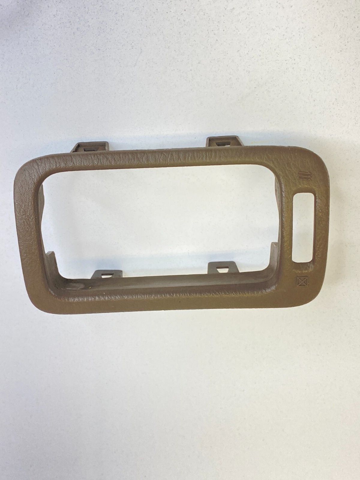1998-2001 Nissan Altima Dash Passenger Side Air Vent Outer Bezel Trim OEM