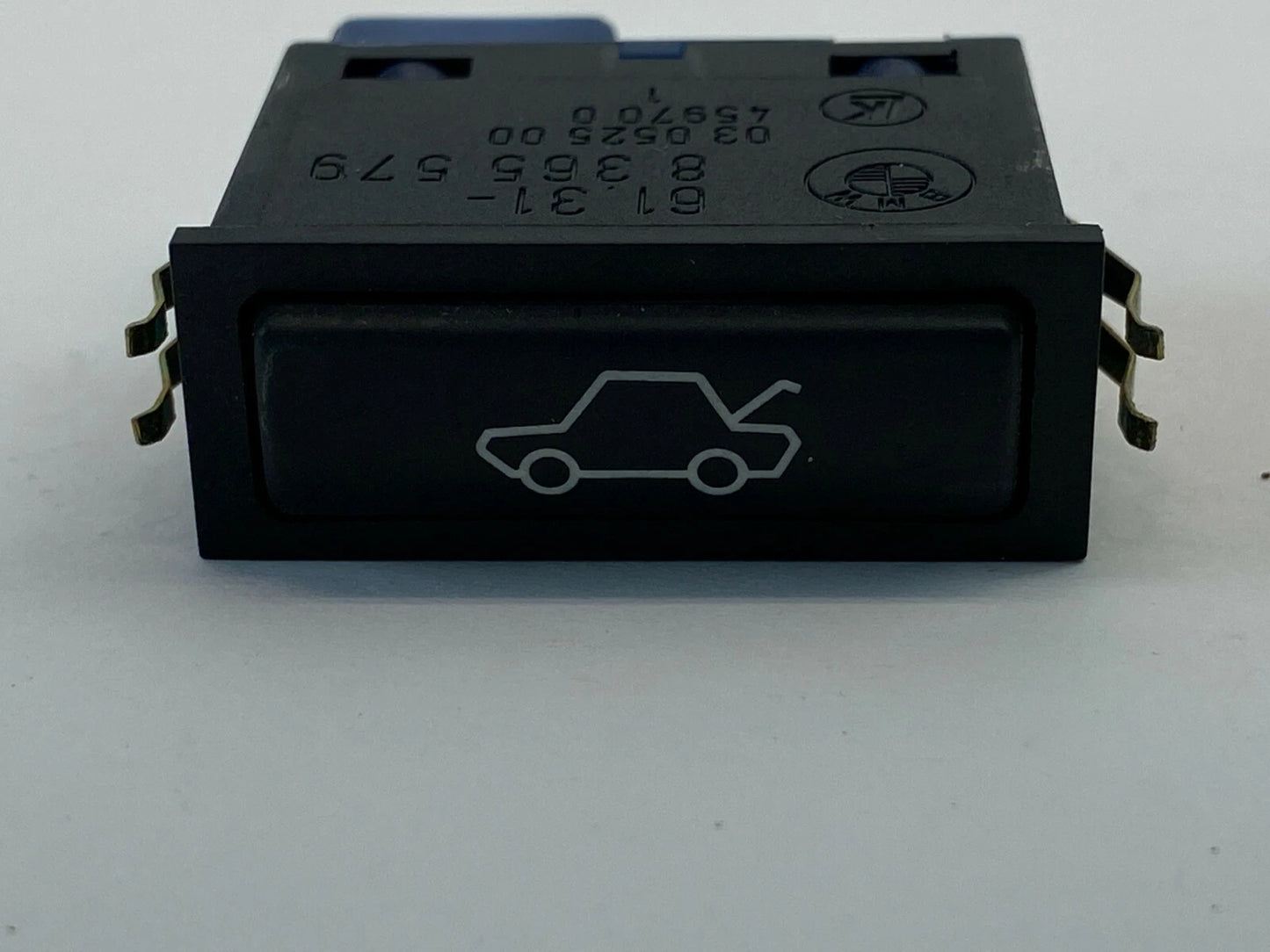 1995-2001 BMW 740IL REAR TRUNK RELEASE LID BUTTON OPENER SWITCH 61318365579 OEM