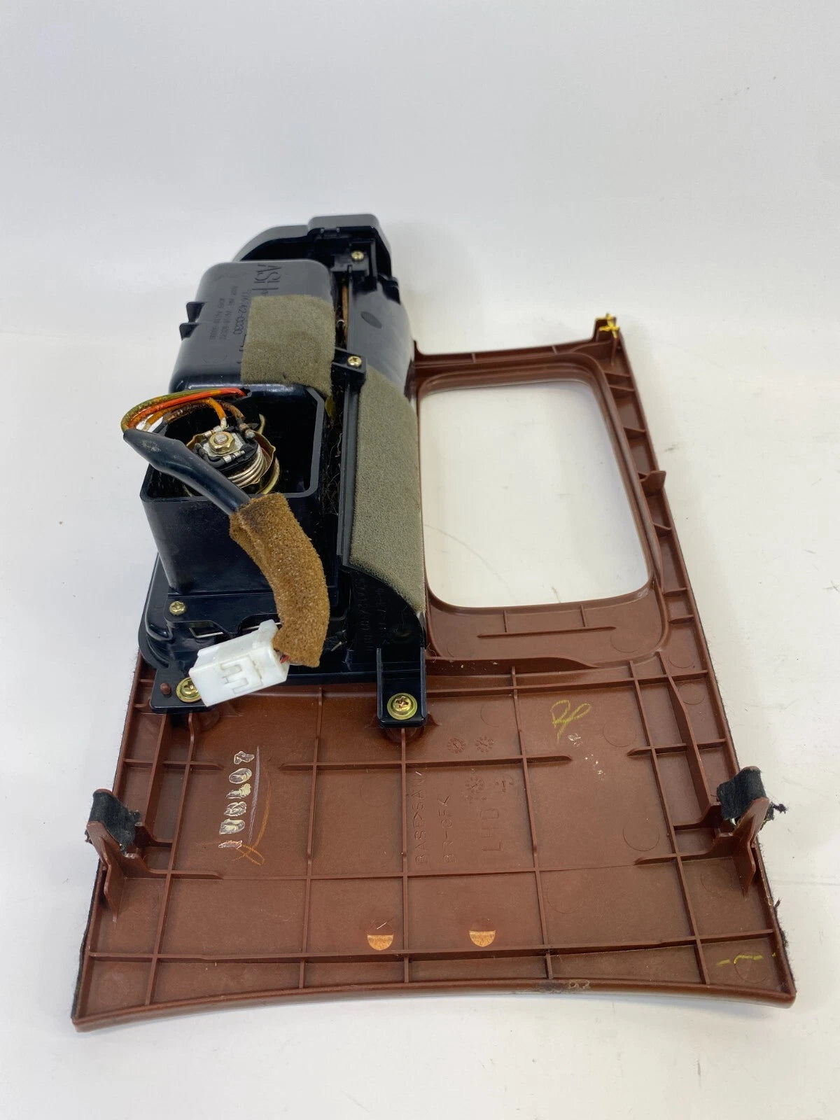 2001-2006 LEXUS LS430 CENTER CONSOLE SHIFTER BEZEL ASHTRAY STORAGE 574142-0030