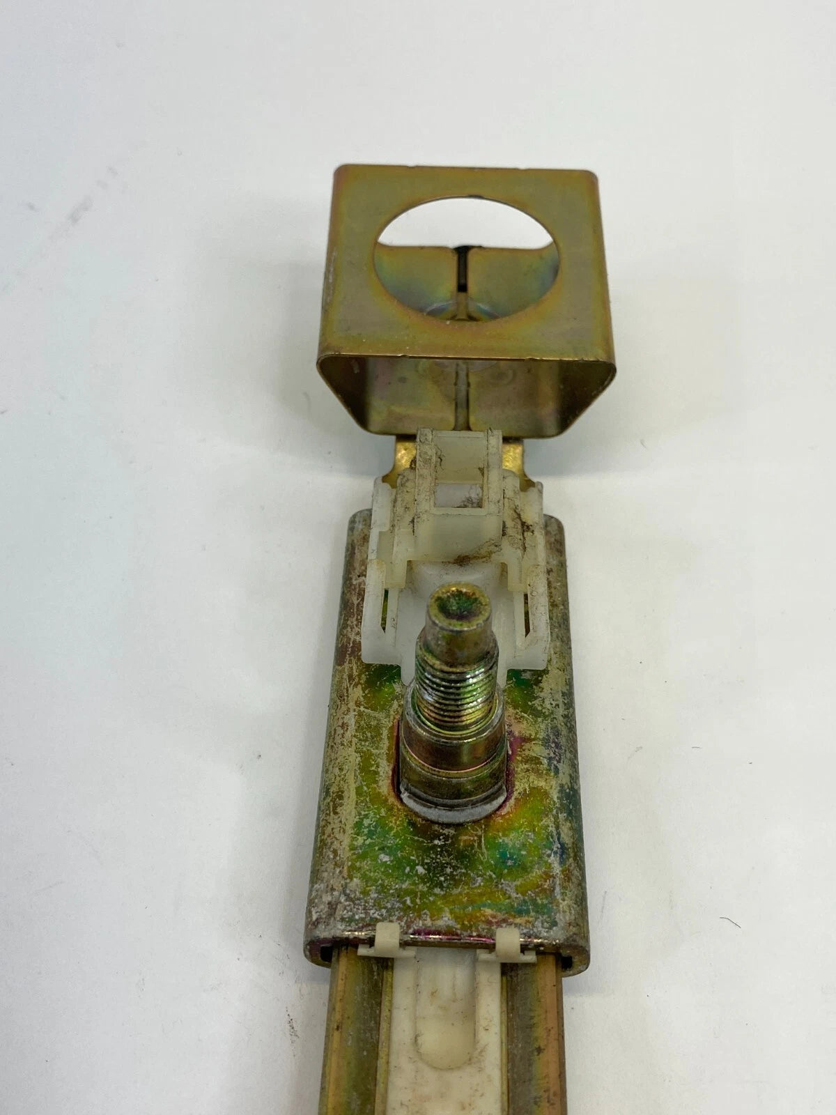 1998-2005 LEXUS GS300 FRONT LEFT DRIVER SIDE SEAT BELT HEIGHT ADJUSTER OEM