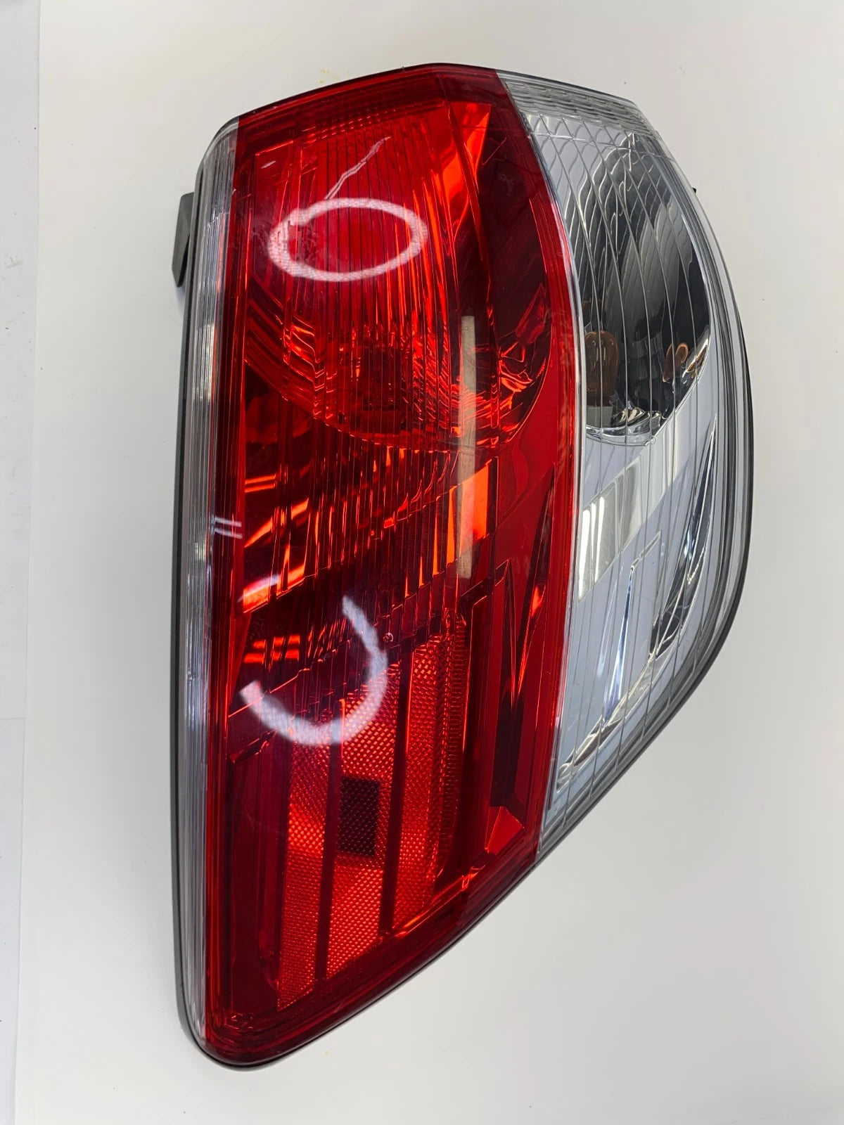 2013-2016 NISSAN PATHFINDER REAR OUTER LEFT DRIVER TAILLIGHT TAIL LIGHT OEM