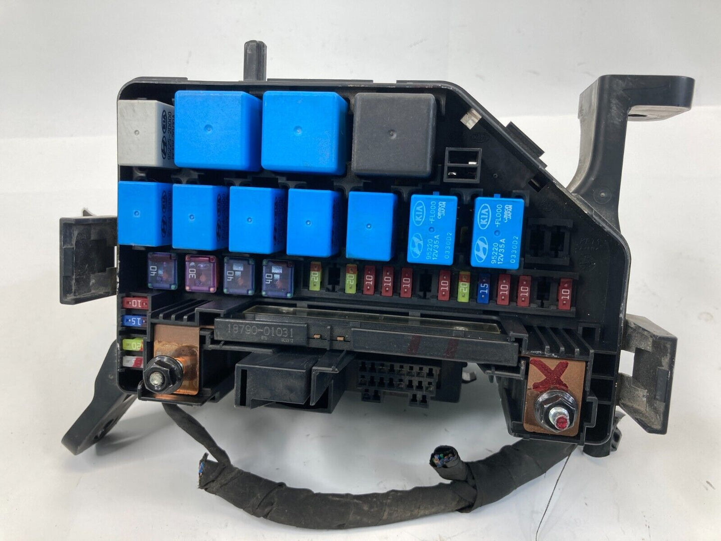 2010 2011 Kia Soul 1.6L Engine Fuse Relay Box Fusebox Block 91227-2K385 OEM