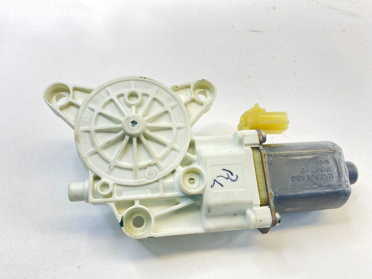 2008-2016 TOWN & COUNTRY REAR LEFT SLIDING DOOR POWER WINDOW MOTOR 0130822335