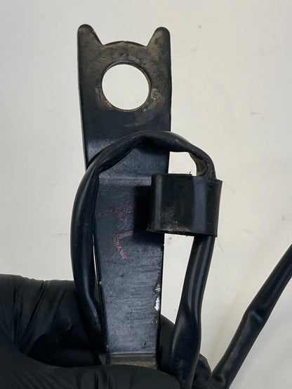 05-10 TOYOTA AVALON FRONT LEFT DRIVER SIDE SEAT BELT BUCKLE 73240-AC070-B1 OEM