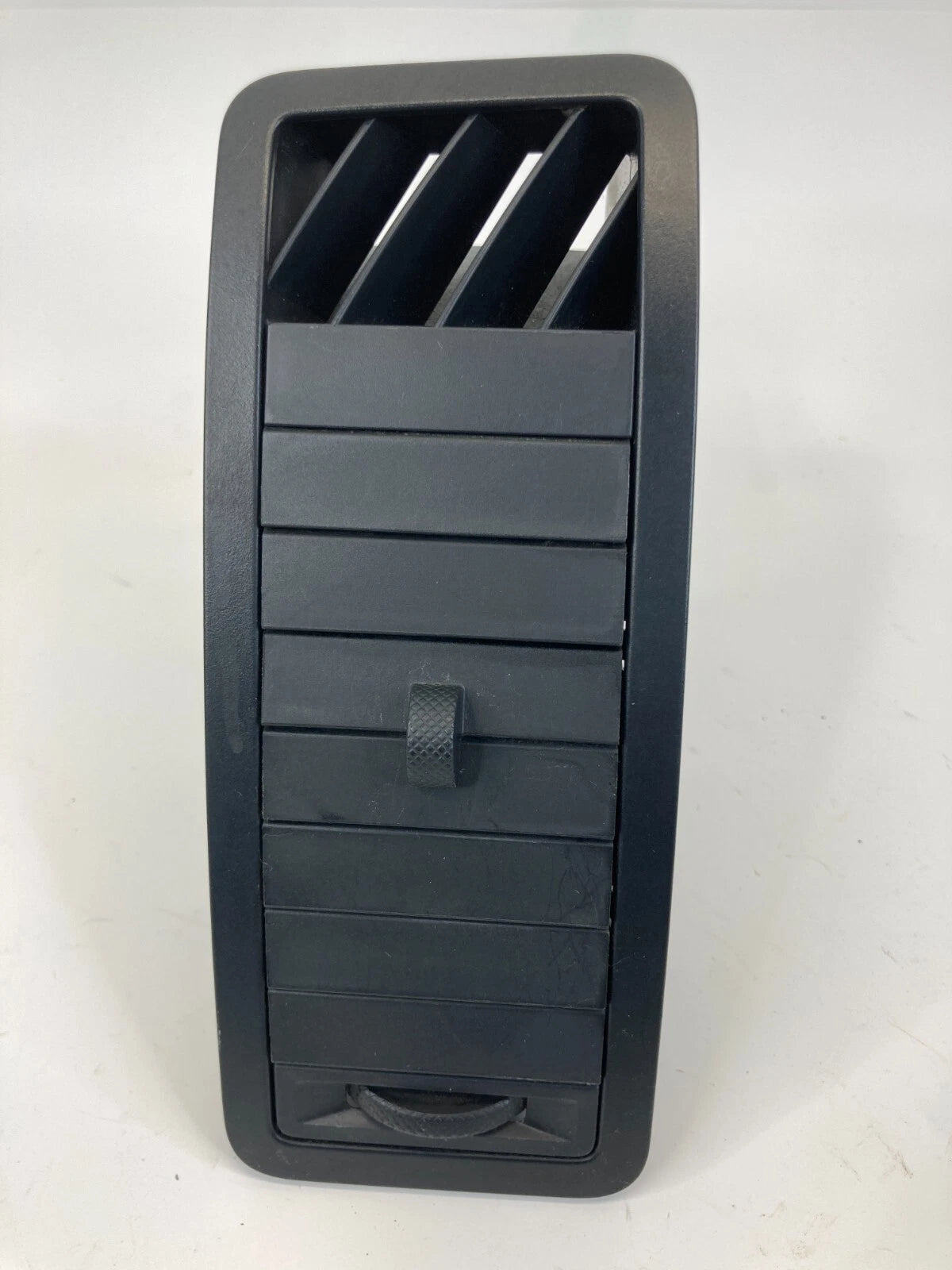 2008-2012 FORD ESCAPE FRONT LH DRIVER SIDE DASH AC AIR VENT OEM 8L84-78046B31-A