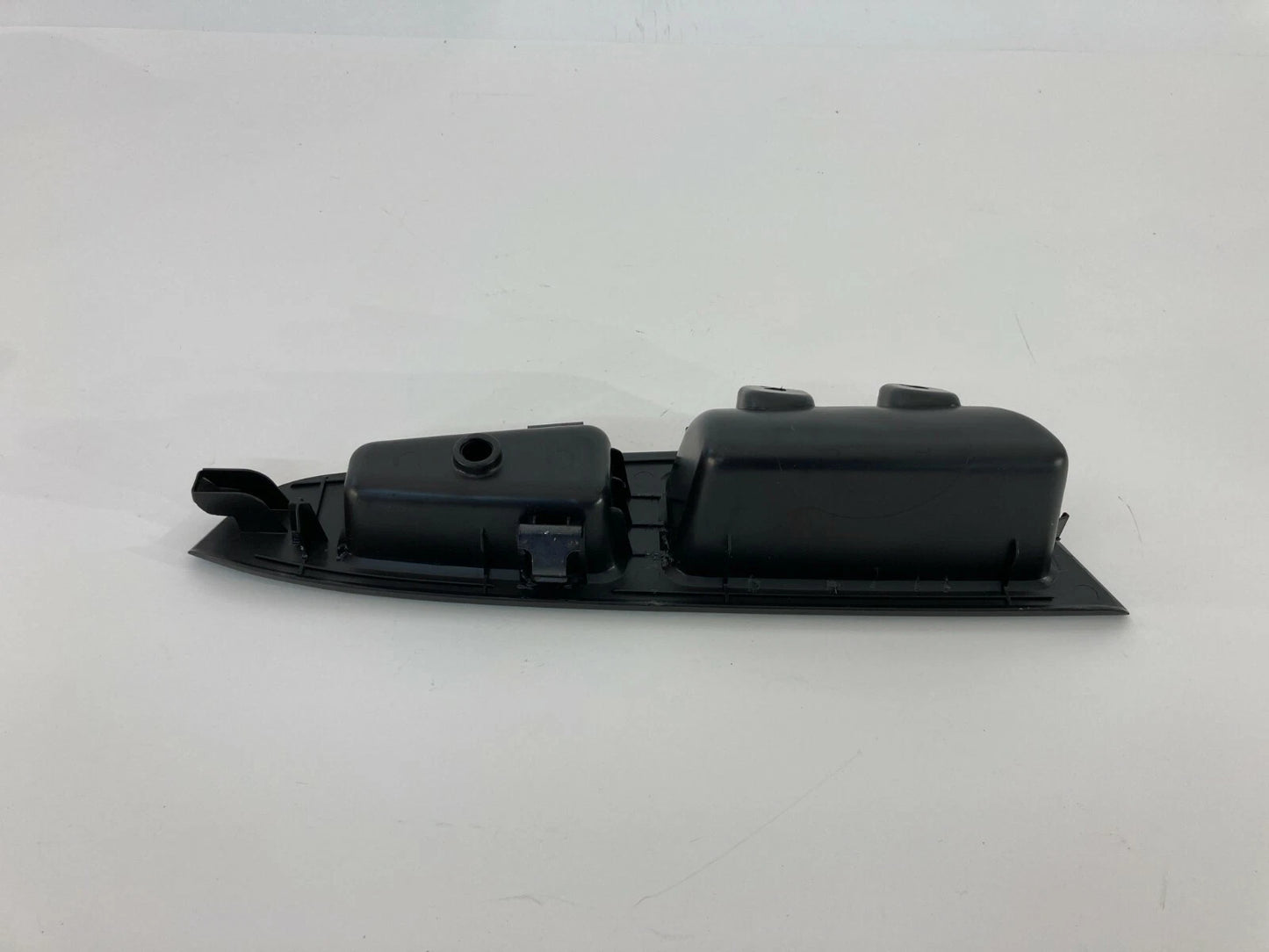 2006-2008 CHEVROLET IMPALA REAR LEFT INNER DOOR INTERIOR GRAB PULL HANDLE OEM