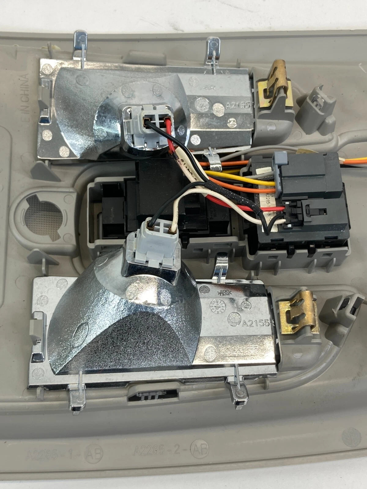 2010-2013 GMC TERRAIN OVERHEAD ROOF MOUNTED CONSOLE MAP LIGHTS 22832859 OEM