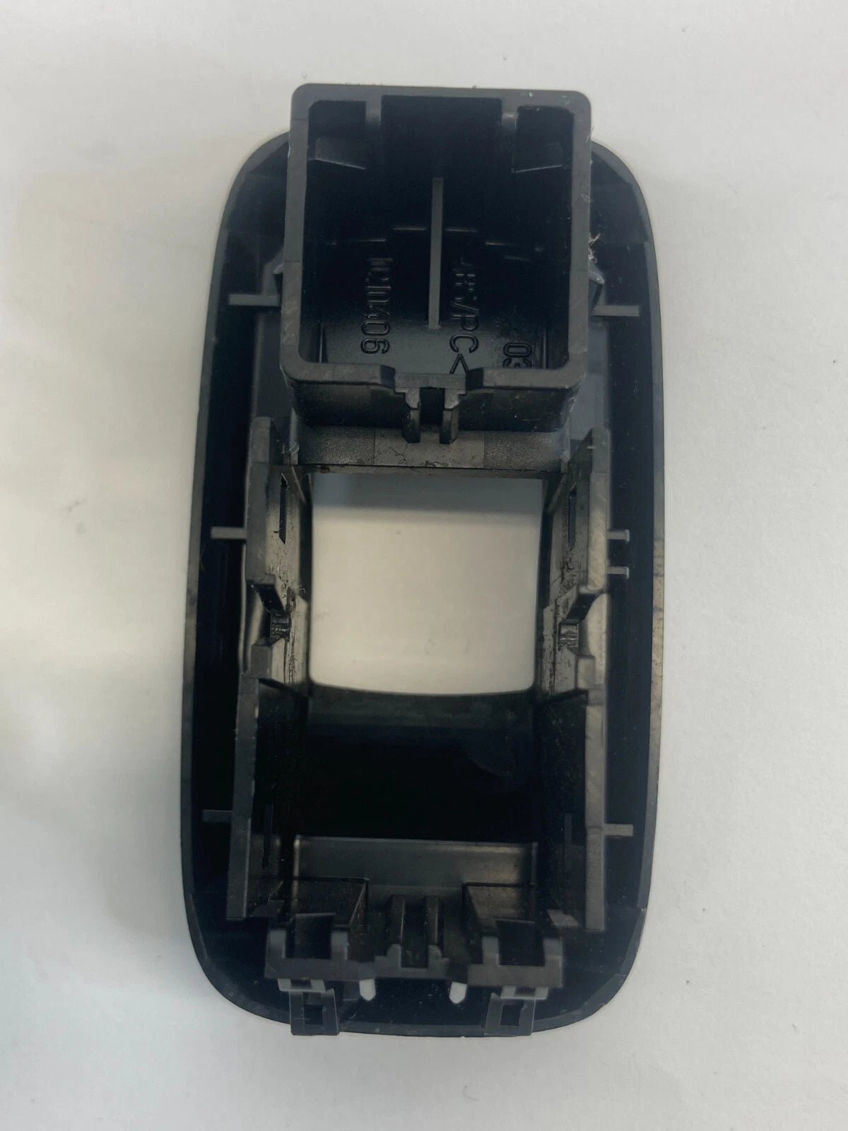 2014-2019 FORD FIESTA FRONT RIGHT SIDE WINDOW SWITCH BEZEL TRIM COVER OEM