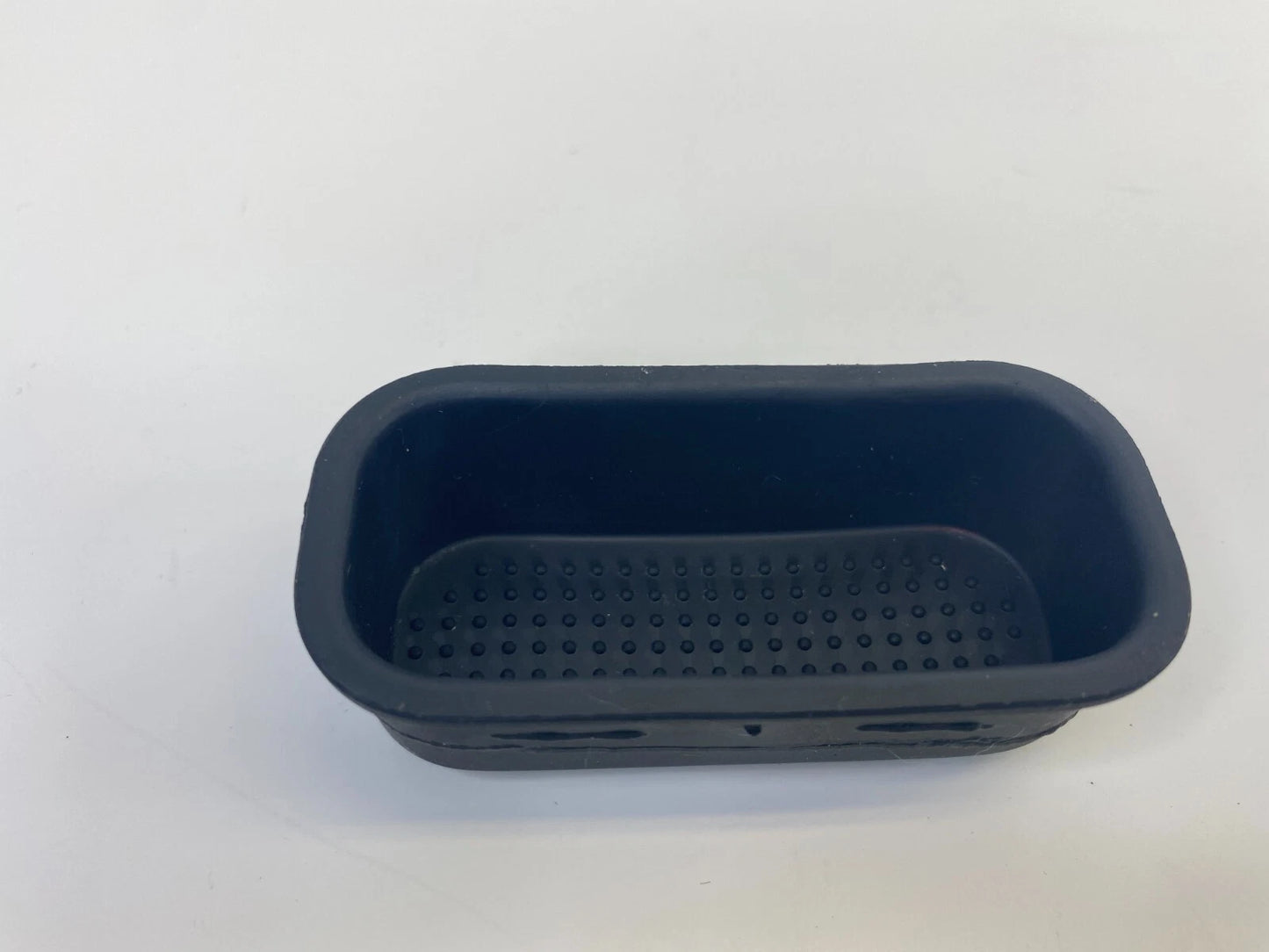 2007-2009 SUZUKI XL-7 XL7 CENTER CONSOLE CUP HOLDER MAT LINER RUBBER INSERT OEM