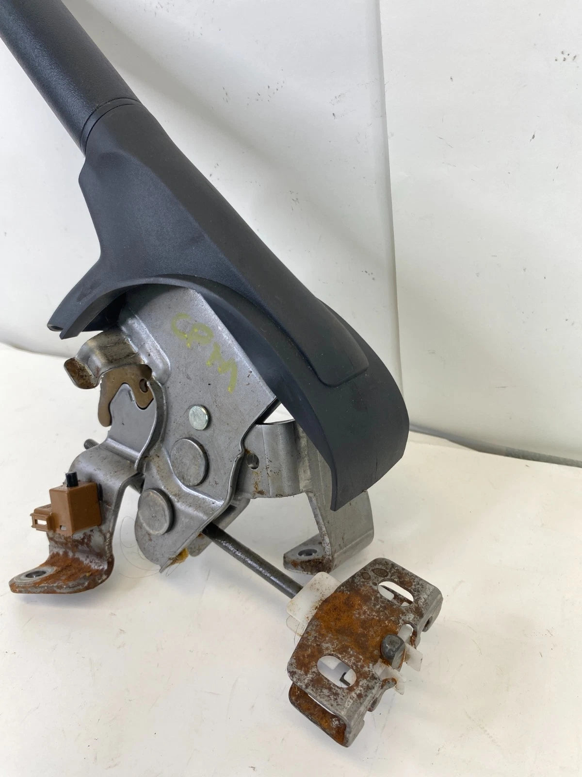 2007-2011 TOYOTA YARIS EMERGENCY PARKING BRAKE HANDLE LEVER ASSEMBLY OEM