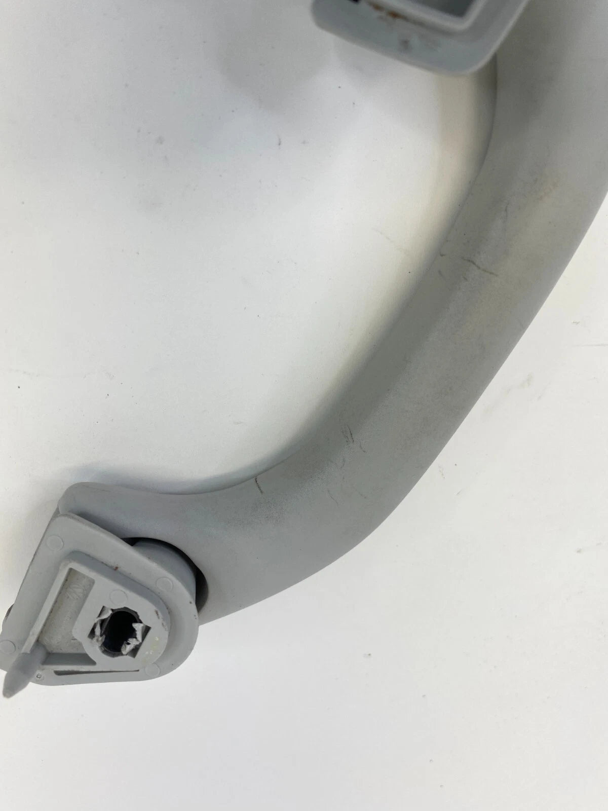 01-05 VOLKSWAGEN JETTA INTERIOR ROOF REAR RIGHT GRAB HANDLE ASSIST HANDLE OEM