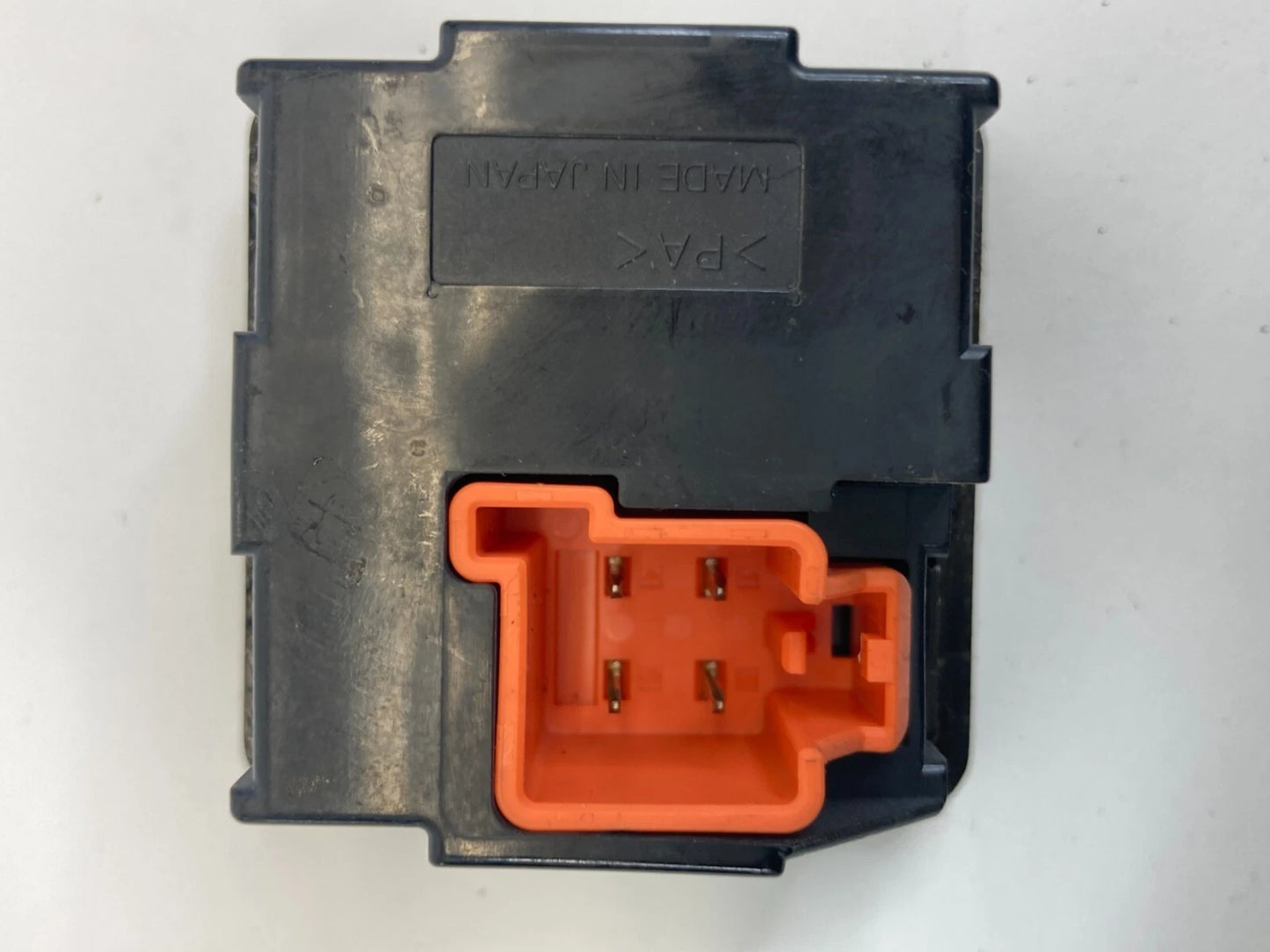 2009 2010 CHEVROLET CHEVY TRAVERSE 12 VOLT ACCESSORY POWER OUTLET SOCKET OEM