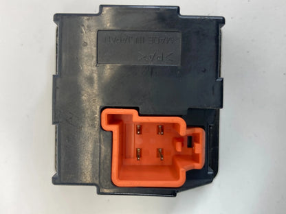 2009 2010 CHEVROLET CHEVY TRAVERSE 12 VOLT ACCESSORY POWER OUTLET SOCKET OEM