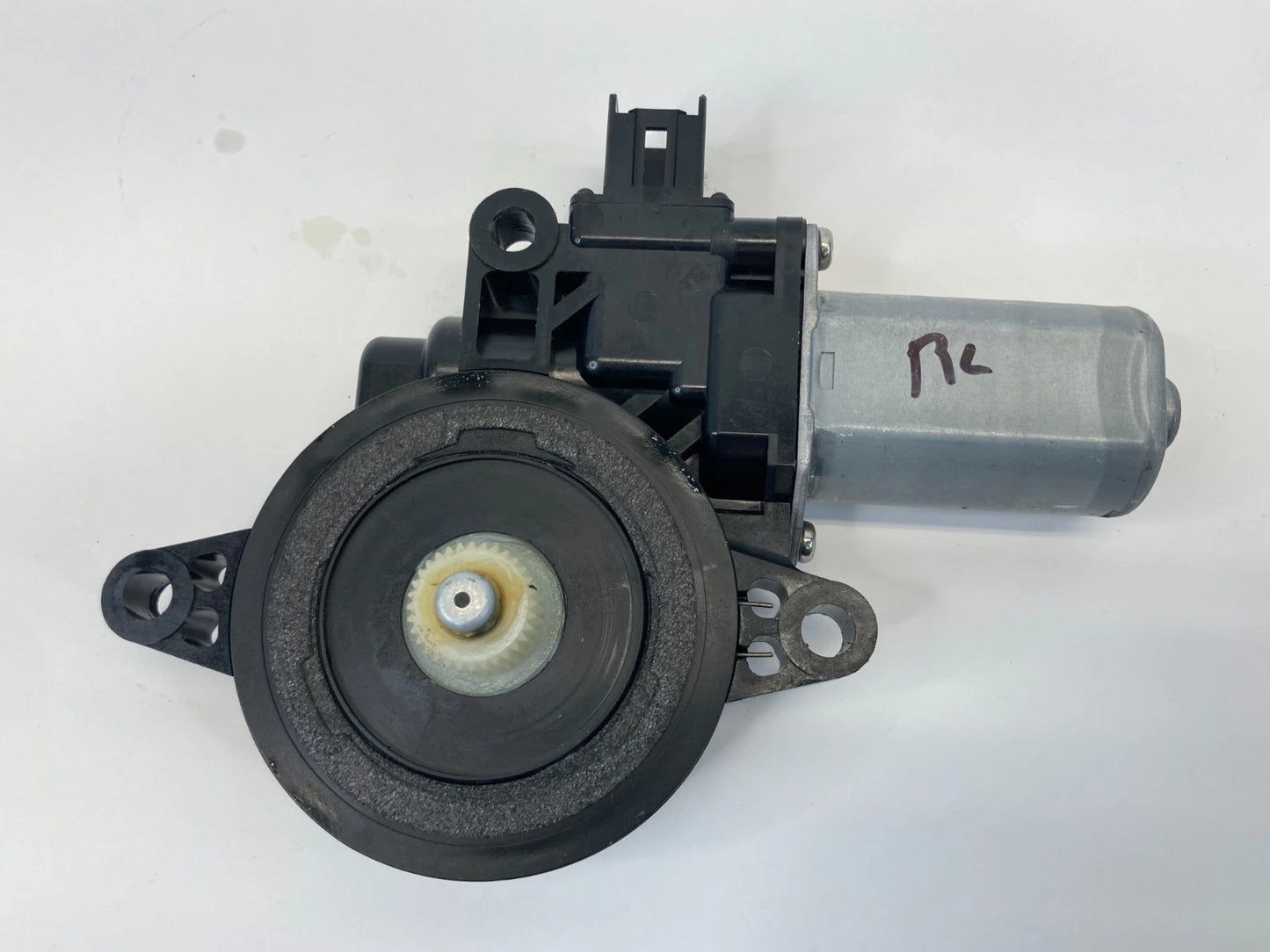 10-13 MAZDA 3 REAR LEFT BACK SIDE DOOR POWER WINDOW MOTOR D01G-59-58X OEM